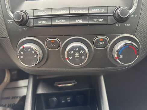 Used 2017 Kia Forte S FWD image 25