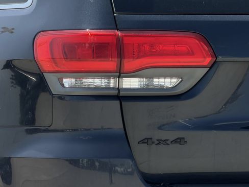 Used 2015 Jeep Grand Cherokee Altitude AWD/4WD image 10
