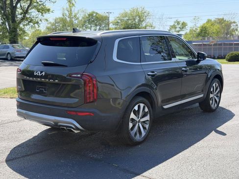 Used 2022 Kia Telluride S image 5