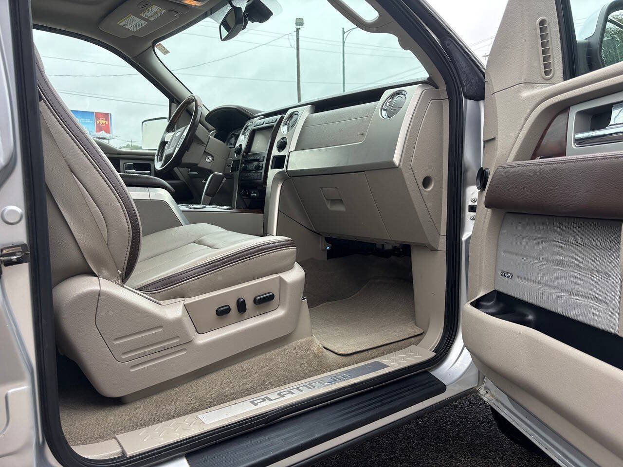 Used 2010 Ford F150 Platinum AWD/4WD image 31