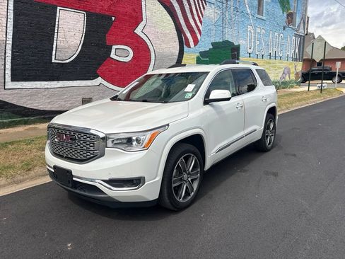 Used 2019 GMC Acadia Denali w/ Technology Package FWD image 58