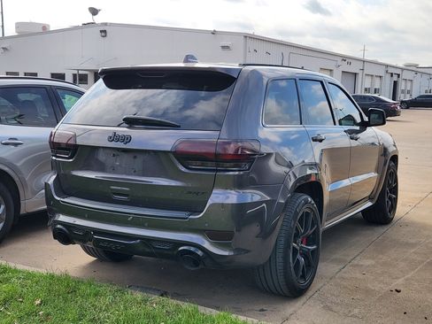 Used 2018 Jeep Grand Cherokee SRT image 4