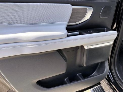 Used 2025 Ford Expedition Max Platinum w/ Platinum Ultimate Package image 14