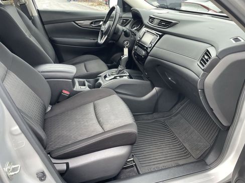 Used 2020 Nissan Rogue S w/ Special Edition Package image 30