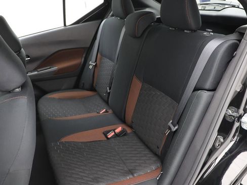 Used 2024 Nissan Kicks SR image 11