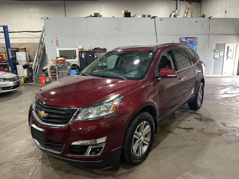 Used 2016 Chevrolet Traverse LT image 1