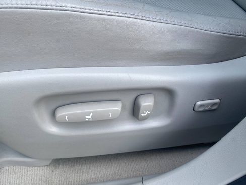 Used 2010 Lexus RX 350 2WD image 17