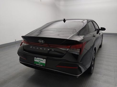 Used 2025 Hyundai Elantra Sport FWD image 7