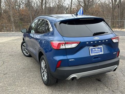 Certified 2022 Ford Escape SEL image 5