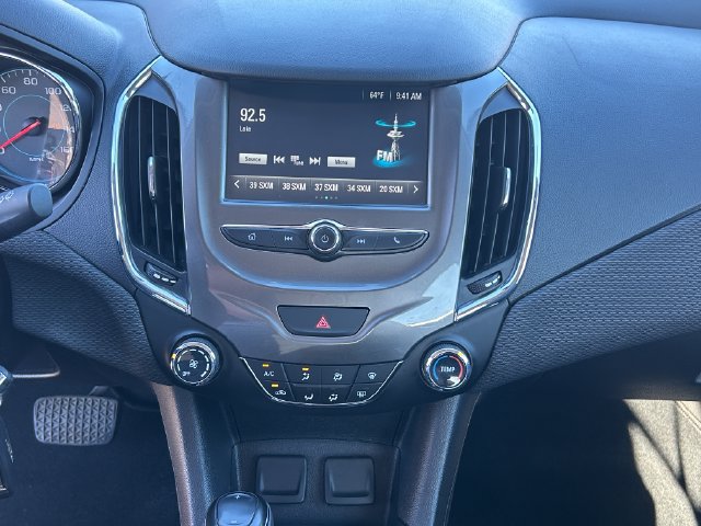 Used 2017 Chevrolet Cruze LT FWD image 12