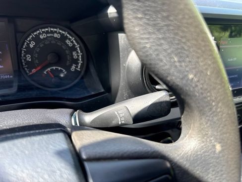 Used 2020 Toyota Tacoma SR AWD/4WD image 19