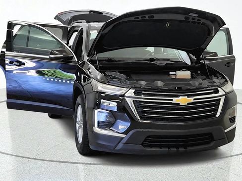 Used 2023 Chevrolet Traverse LT FWD image 11