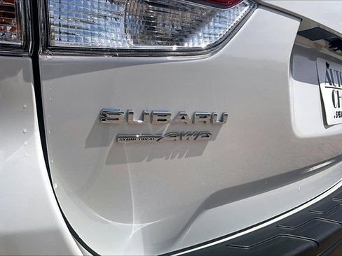 Used 2023 Subaru Forester Premium AWD/4WD image 24