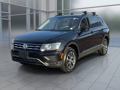 Used 2020 Volkswagen Tiguan SE w/ Panoramic Sunroof Package