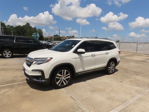 Used 2019 Honda Pilot Elite image 2