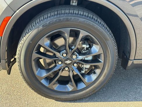 Used 2025 Dodge Durango GT w/ Blacktop Package AWD/4WD image 11