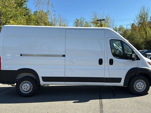Used 2025 RAM ProMaster 2500 image 3