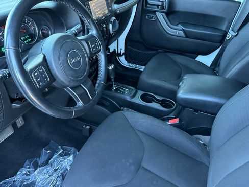 Used 2017 Jeep Wrangler Unlimited Sport image 9