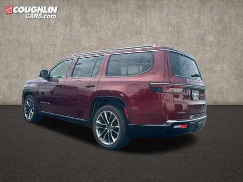 Used 2022 Jeep Wagoneer Series III w/ Premium Group I AWD/4WD image 5