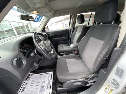 Used 2017 Jeep Patriot Latitude image 26