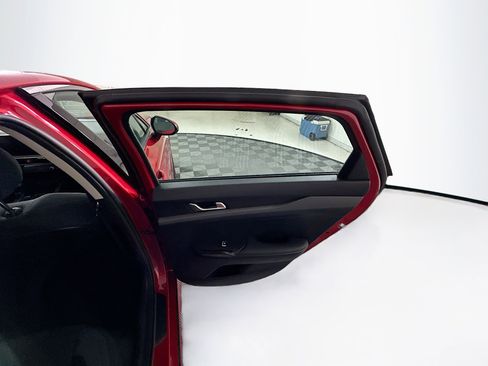 Used 2025 Kia K5 LXS image 28