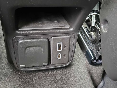 Used 2020 Buick Encore GX Essence w/ Experience Buick Package image 24