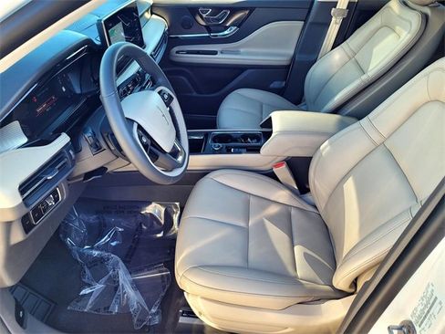 Used 2024 Lincoln Corsair FWD image 10