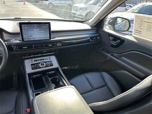 Certified 2023 Lincoln Aviator AWD w/ Premium Package image 23