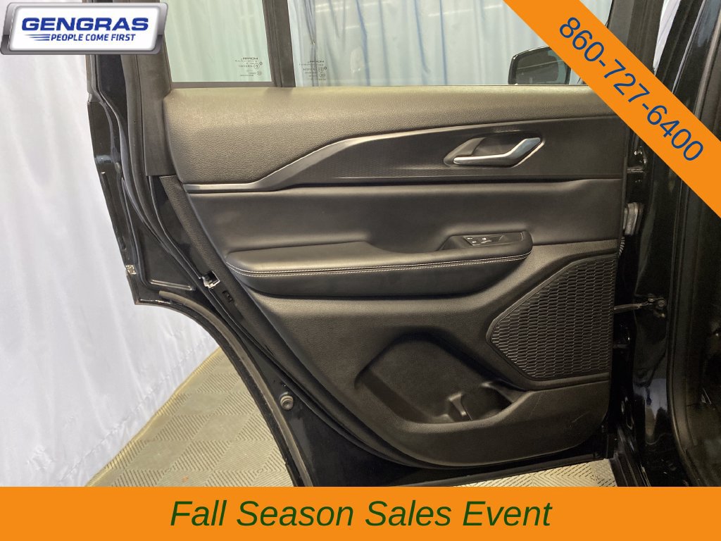 Used 2023 Jeep Grand Cherokee Altitude AWD/4WD image 26