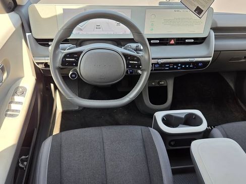 Used 2024 Hyundai Ioniq 5 SE RWD image 8