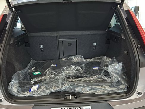 Used 2026 Volvo XC40 B5 Plus w/ Protection Package Premier image 29