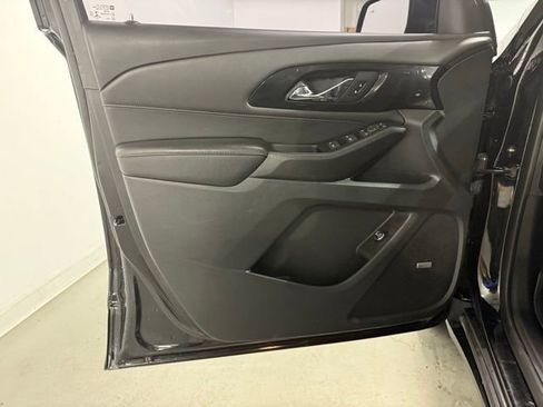 Certified 2023 Chevrolet Traverse RS w/ LPO, Floor Liner Package image 10