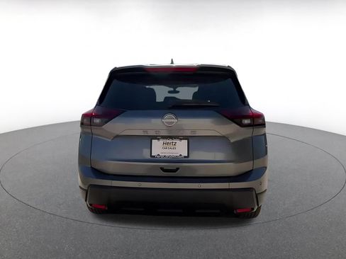 Used 2025 Nissan Rogue SV FWD image 12