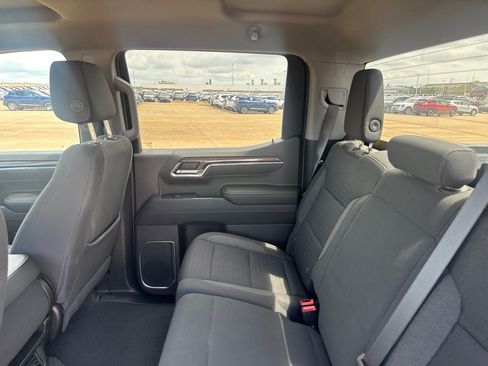Used 2023 Chevrolet Silverado 1500 LT AWD/4WD image 37