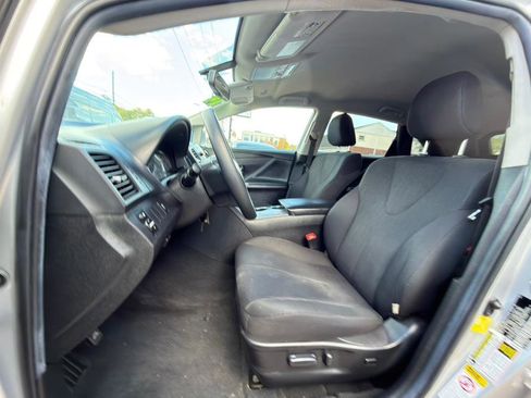 Used 2014 Toyota Venza LE image 9