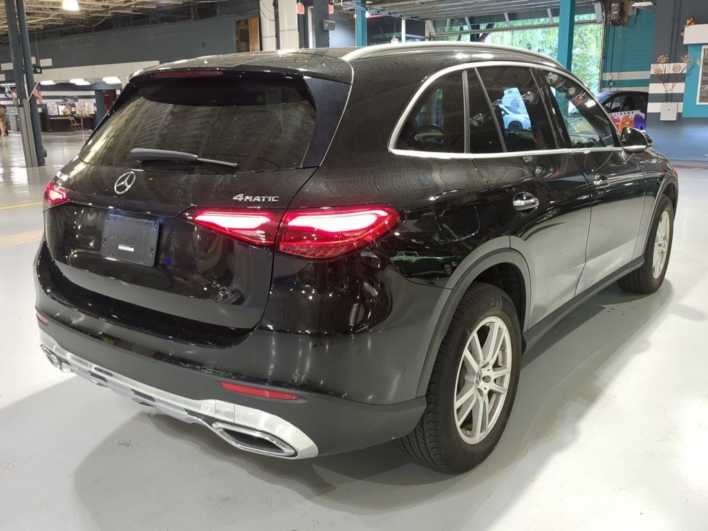 Used 2023 Mercedes-Benz GLC 300 4MATIC image 8