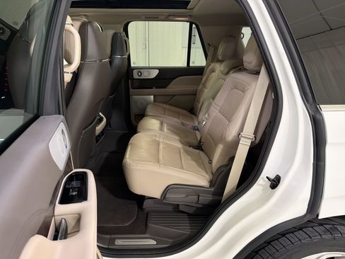 Used 2022 Lincoln Navigator Reserve RWD image 25