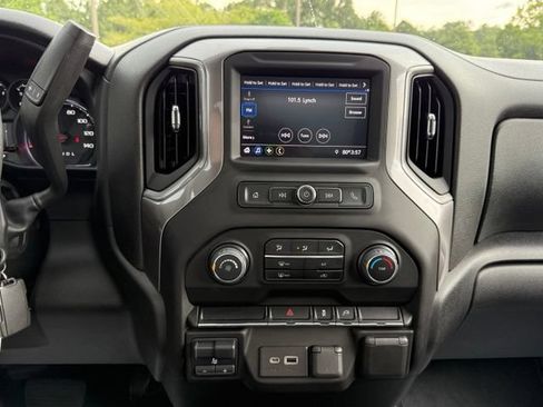 Used 2022 Chevrolet Silverado 2500 W/T w/ WT Convenience Package AWD/4WD image 18