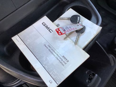 Used 2012 GMC Savana 2500 RWD image 42