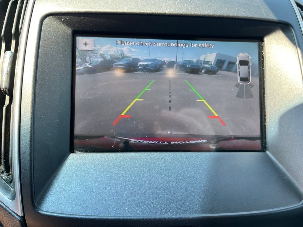 Used 2019 Ford Edge SEL w/ Cold Weather Package AWD/4WD image 20
