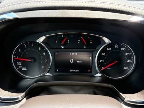 Used 2025 Chevrolet Blazer LT FWD image 18