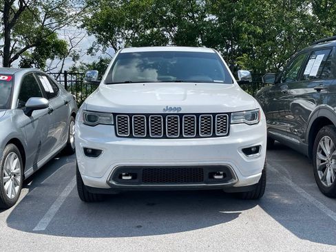 Used 2019 Jeep Grand Cherokee Overland AWD/4WD image 2