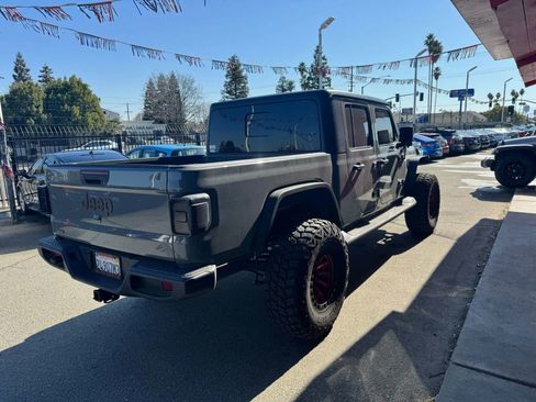 Used 2022 Jeep Gladiator Overland w/ Popular Equipment Package image 4