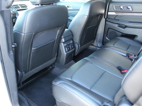 Used 2016 Ford Explorer Limited w/ Equipment Group 301A AWD/4WD image 21