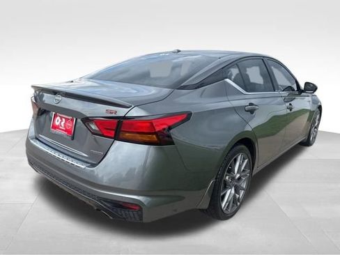 Used 2023 Nissan Altima 2.0 SR FWD image 8