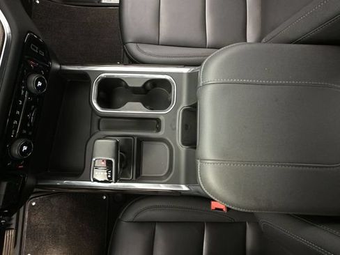 Used 2024 Chevrolet Silverado 1500 RST AWD/4WD image 40