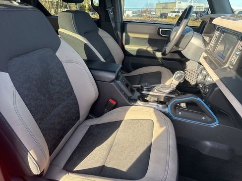 Used 2022 Ford Bronco Wildtrak image 27