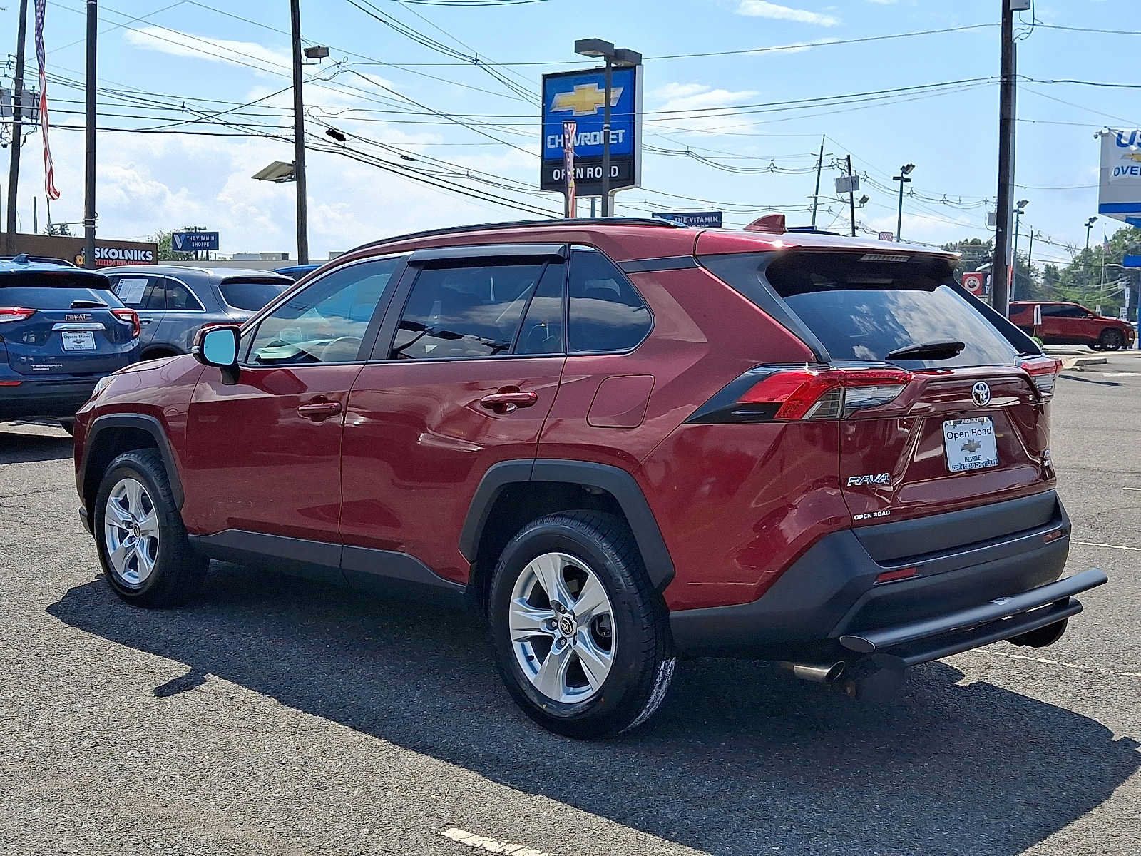 Used 2021 Toyota RAV4 XLE AWD/4WD image 4
