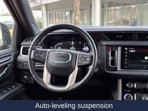 Used 2024 GMC Yukon XL Denali RWD image 15