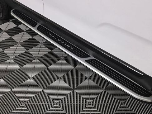 Used 2025 Kia Telluride SX Prestige X-Line image 17